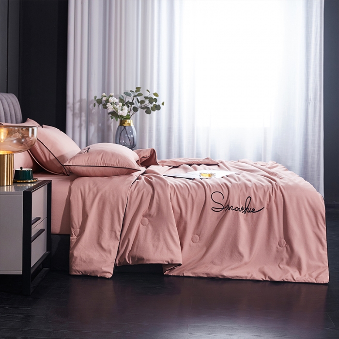 91家纺网 家纺一手货源 找家纺 ab家纺 2022新款简爱夏被四件套夏凉被 简爱-浅豆沙