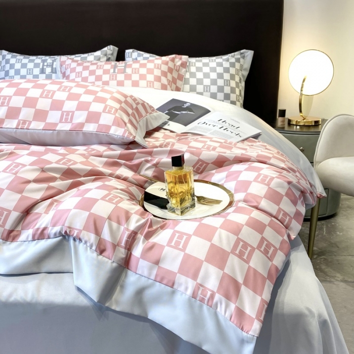 91家纺网 家纺一手货源 找家纺 优悦生活馆 2022新款棋盘格冰丝四件套 棋盘-粉