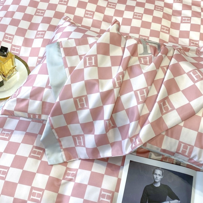91家纺网 家纺一手货源 找家纺 优悦生活馆 2022新款棋盘格冰丝四件套 棋盘-粉