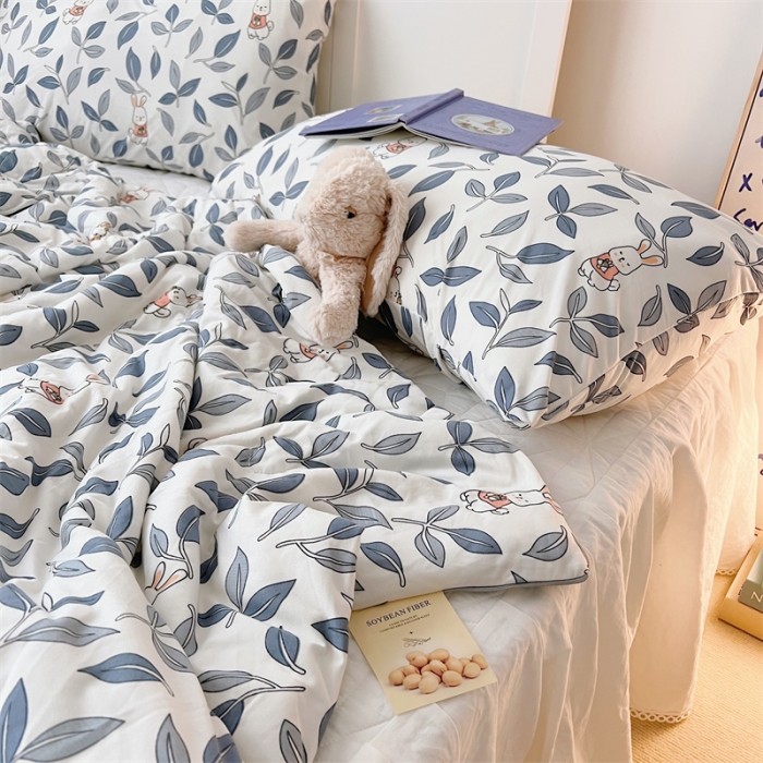 91家纺网 家纺一手货源 找家纺 星期八 2022新款卡通针织棉夏被 小兔