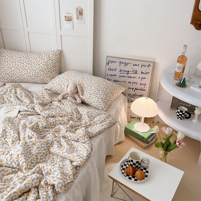 91家纺网 家纺一手货源 找家纺 星期八 2022新款卡通针织棉夏被 小橘子