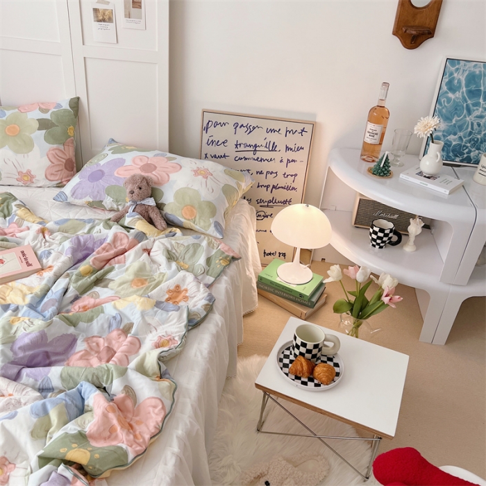 91家纺网 家纺一手货源 找家纺 星期八 2022新款卡通针织棉夏被 奶油花