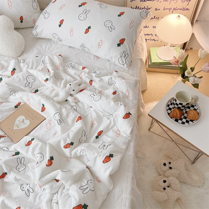 91家纺网 家纺一手货源 找家纺 星期八 2022新款卡通针织棉夏被 胡萝卜