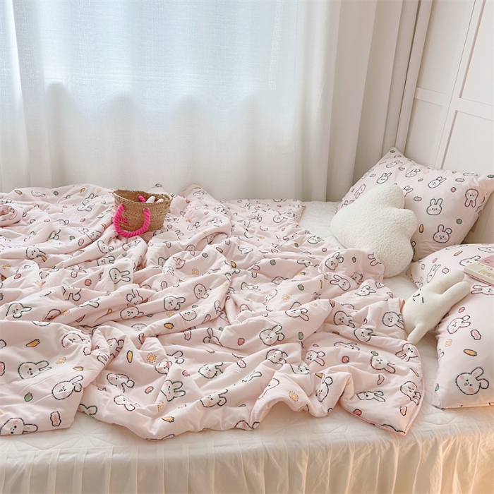 91家纺网 家纺一手货源 找家纺 星期八 2022新款卡通针织棉夏被 粉兔