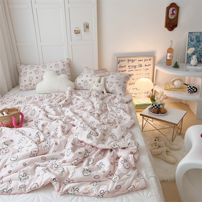 91家纺网 家纺一手货源 找家纺 星期八 2022新款卡通针织棉夏被 粉兔