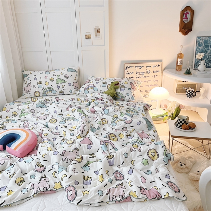 91家纺网 家纺一手货源 找家纺 星期八 2022新款卡通针织棉夏被 独角马