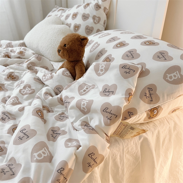 91家纺网 家纺一手货源 找家纺 星期八 2022新款卡通针织棉夏被 宝丽熊