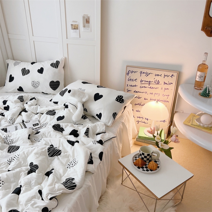 91家纺网 家纺一手货源 找家纺 星期八 2022新款卡通针织棉夏被 爱心