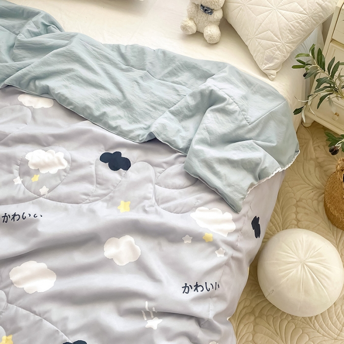 91家纺网 家纺一手货源 找家纺 寐居 2022新款亲肤小花边水洗棉单夏被 白云朵朵