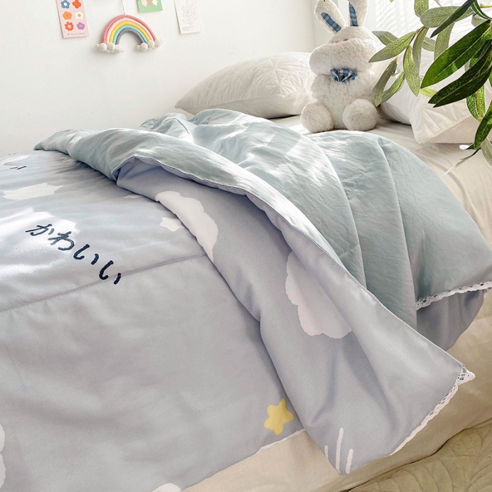 91家纺网 家纺一手货源 找家纺 寐居 2022新款亲肤小花边水洗棉单夏被 白云朵朵