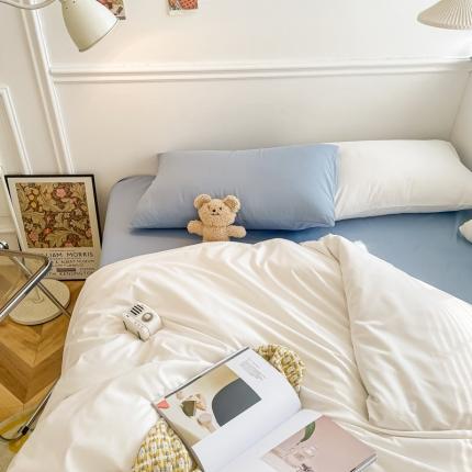 91家纺网 家纺一手货源 找家纺 优宜家2023新款磨毛纯色ins款双拼混搭四件套白+海藻蓝