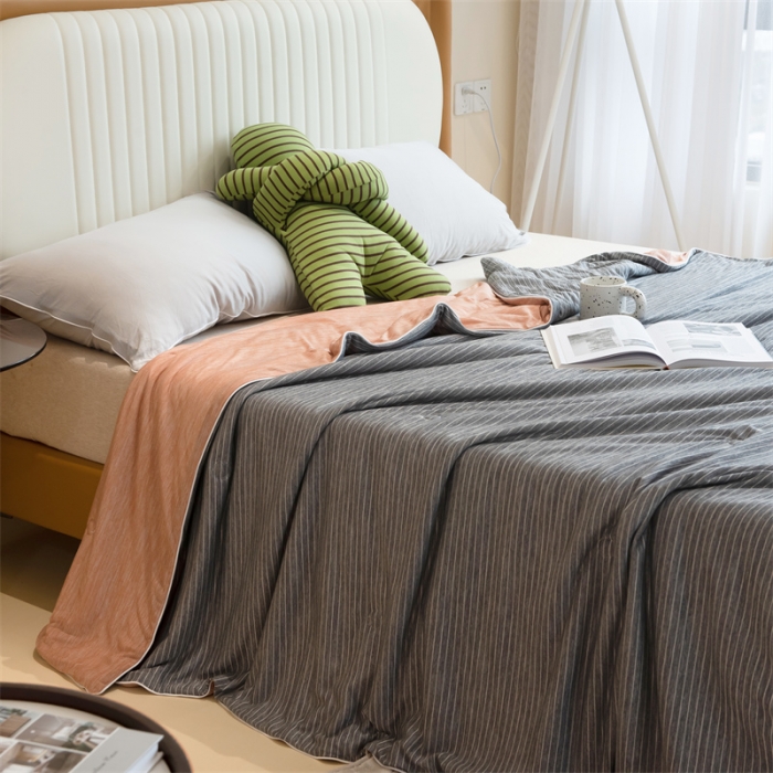 91家纺网 家纺一手货源 找家纺 星座  2025春夏A类凉感丝夏被空调被芯被子 高雅黑