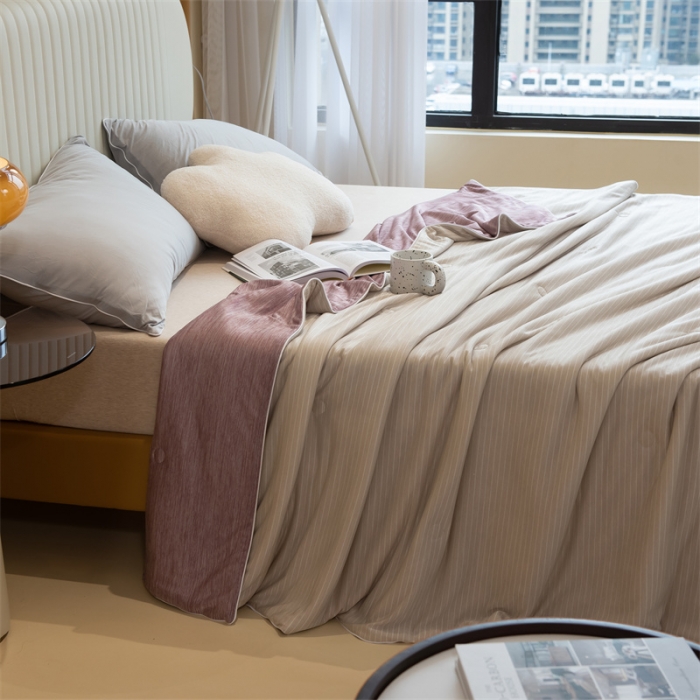 91家纺网 家纺一手货源 找家纺 星座  2025春夏A类凉感丝夏被空调被芯被子 浅灰