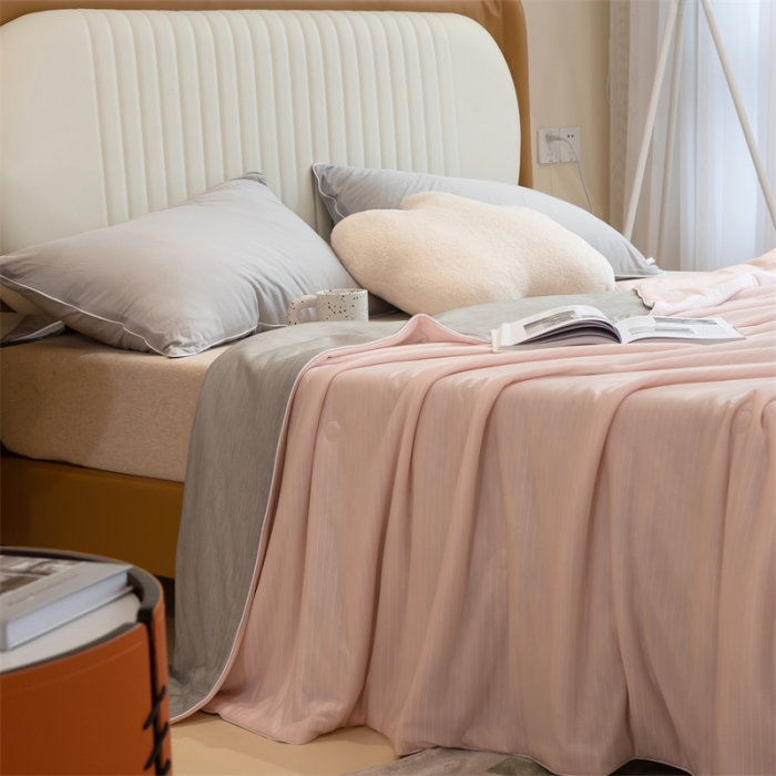 91家纺网 家纺一手货源 找家纺 星座  2025春夏A类凉感丝夏被空调被芯被子 清新粉