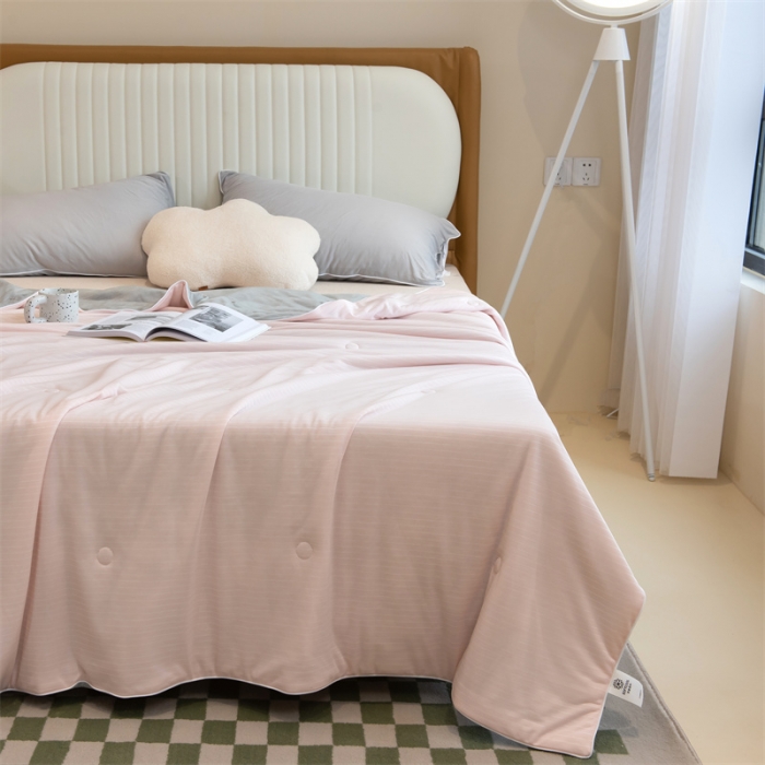 91家纺网 家纺一手货源 找家纺 星座  2025春夏A类凉感丝夏被空调被芯被子 清新粉