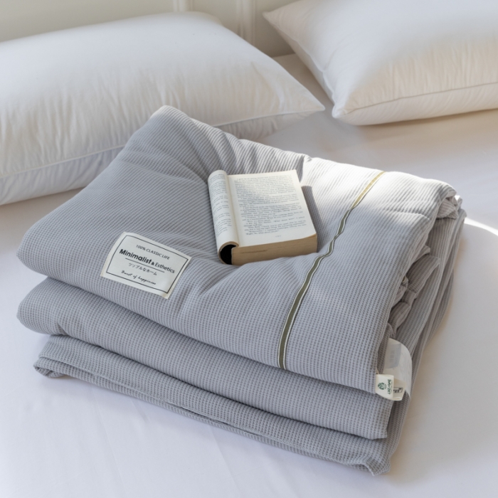 91家纺网 家纺一手货源 找家纺 木堇 2022新款纯色莫代尔华夫格夏被 流光灰