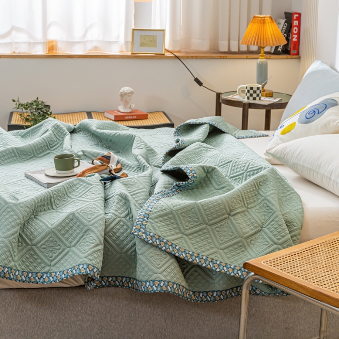 91家纺网 家纺一手货源 找家纺 卡奥 2023新款天丝莫代尔小茶芯床盖夏被 沁绿