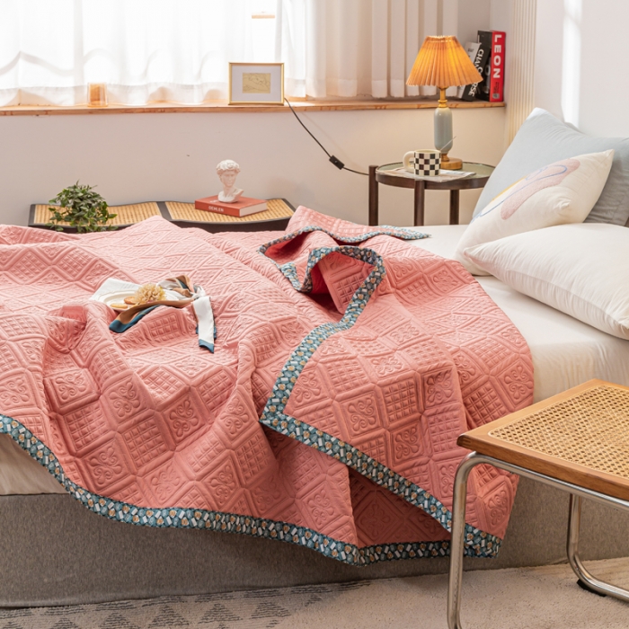 91家纺网 家纺一手货源 找家纺 卡奥 2023新款天丝莫代尔小茶芯床盖夏被 玉粉