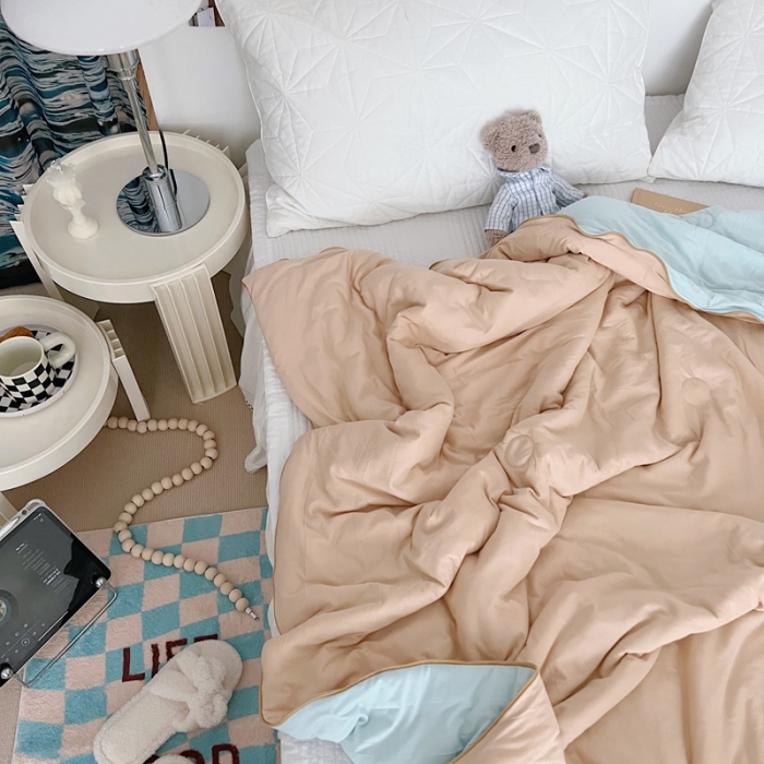 91家纺网 家纺一手货源 找家纺 星期八 2022新款马卡龙针织棉大豆夏被 卡其天蓝