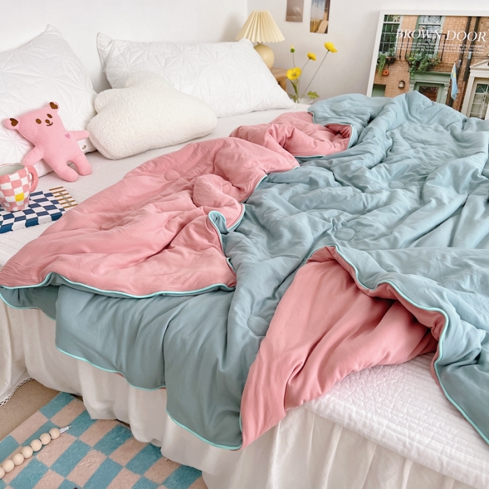 91家纺网 家纺一手货源 找家纺 星期八 2022新款马卡龙针织棉大豆夏被 藕粉豆绿