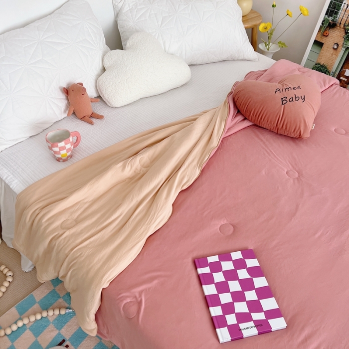 91家纺网 家纺一手货源 找家纺 星期八 2022新款马卡龙针织棉大豆夏被 深粉浅粉