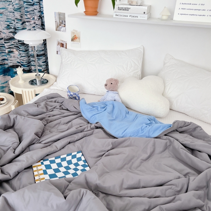 91家纺网 家纺一手货源 找家纺 星期八 2022新款马卡龙针织棉大豆夏被 深灰天蓝