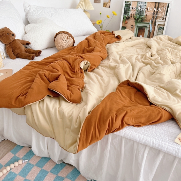 91家纺网 家纺一手货源 找家纺 星期八 2022新款马卡龙针织棉大豆夏被 深咖浅咖