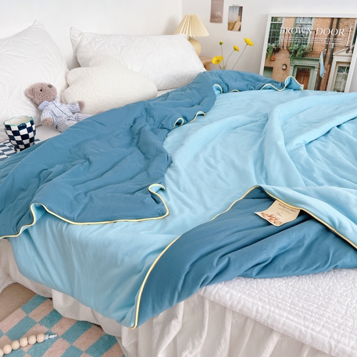 91家纺网 家纺一手货源 找家纺 星期八 2022新款马卡龙针织棉大豆夏被 深蓝浅蓝