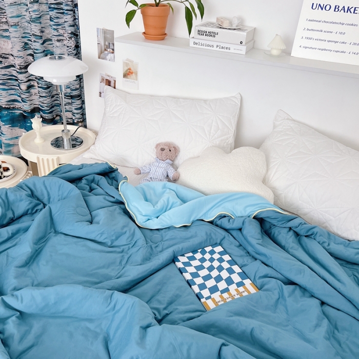 91家纺网 家纺一手货源 找家纺 星期八 2022新款马卡龙针织棉大豆夏被 深蓝浅蓝