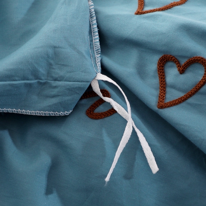 91家纺网 家纺一手货源 找家纺 2022晶缦雏菊全棉13372毛巾绣四件套 美梦雏菊-湖蓝