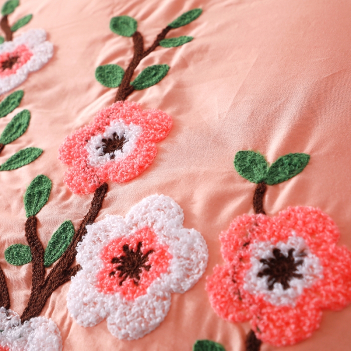 91家纺网 家纺一手货源 找家纺 2022晶缦全棉13372纯色毛巾绣绣花四件套 桃花朵朵玉色