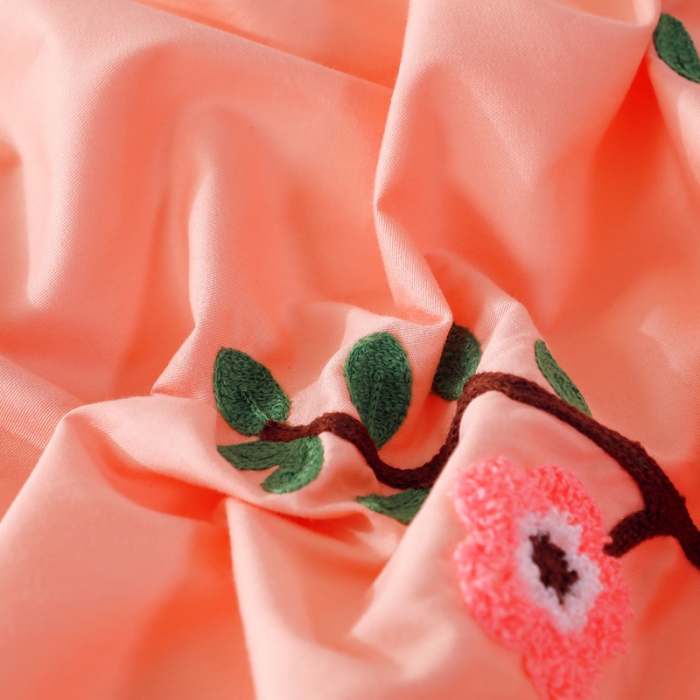 91家纺网 家纺一手货源 找家纺 2022晶缦全棉13372纯色毛巾绣绣花四件套 桃花朵朵玉色