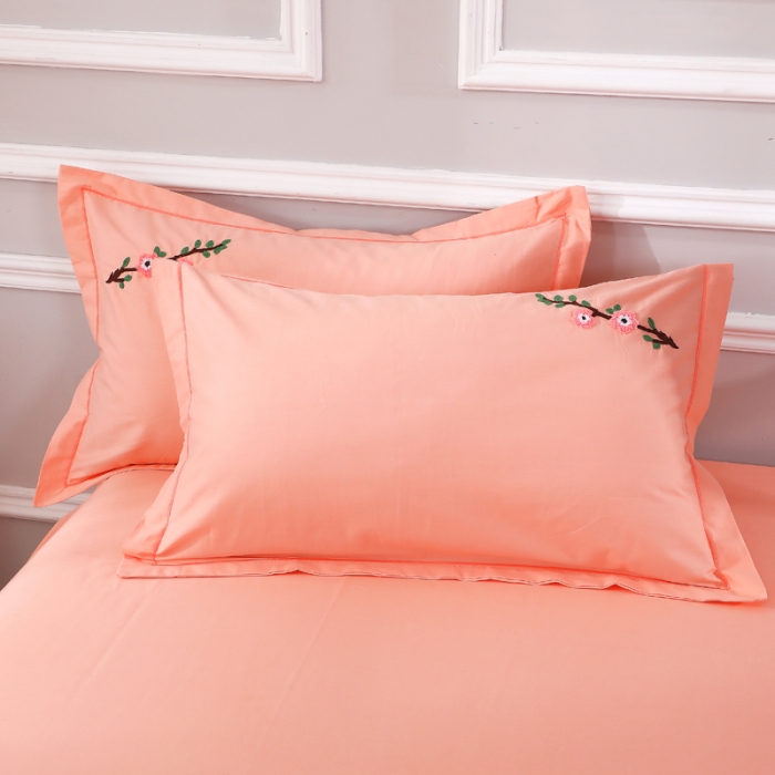 91家纺网 家纺一手货源 找家纺 2022晶缦全棉13372纯色毛巾绣绣花四件套 桃花朵朵玉色