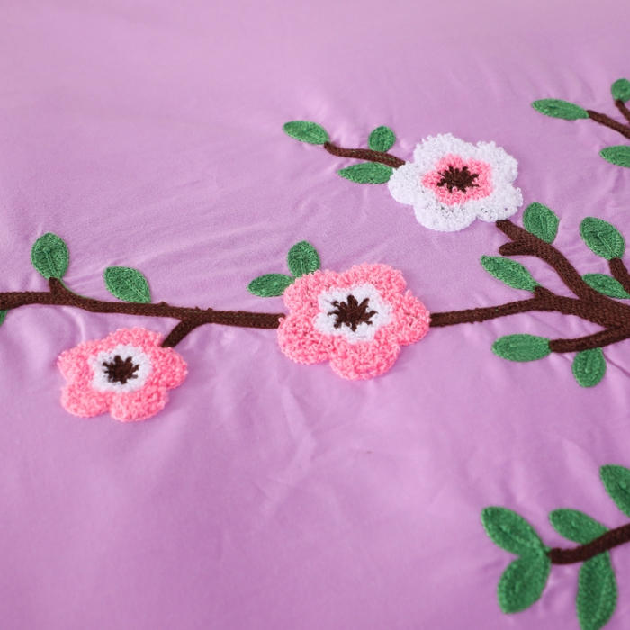 91家纺网 家纺一手货源 找家纺 2022晶缦全棉13372纯色毛巾绣绣花四件套 桃花朵朵紫色