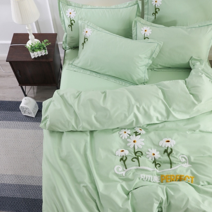 91家纺网 家纺一手货源 找家纺 2022晶缦全棉13372纯色毛巾绣绣花四件套 夏花绽放绿色