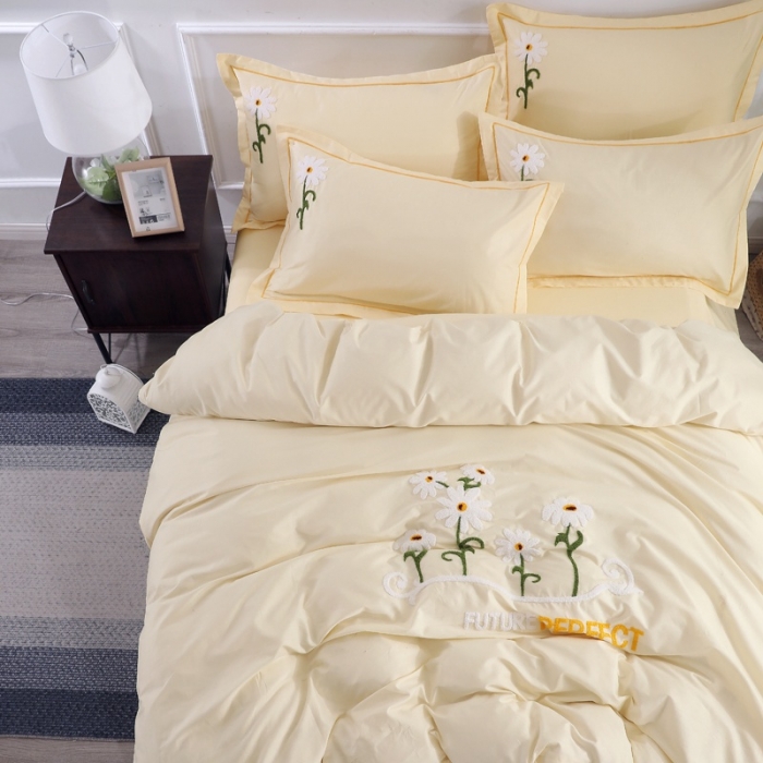 91家纺网 家纺一手货源 找家纺 2022晶缦全棉13372纯色毛巾绣绣花四件套 夏花绽放米黄