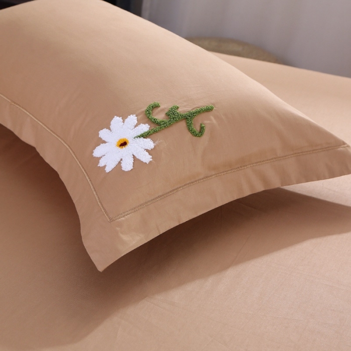 91家纺网 家纺一手货源 找家纺 2022晶缦全棉13372纯色毛巾绣绣花四件套 夏花绽放浅咖