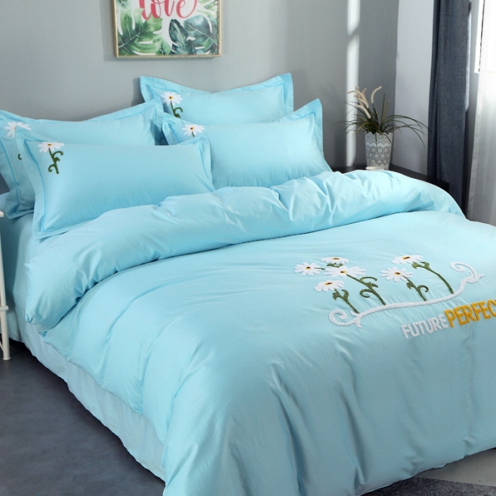 91家纺网 家纺一手货源 找家纺 2022晶缦全棉13372纯色毛巾绣绣花四件套 夏花绽放天蓝