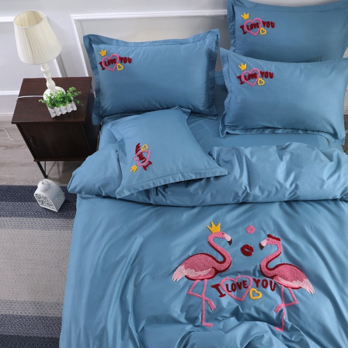 91家纺网 家纺一手货源 找家纺 2022晶缦全棉13372纯色毛巾绣绣花四件套 幸福烈鸟湖蓝