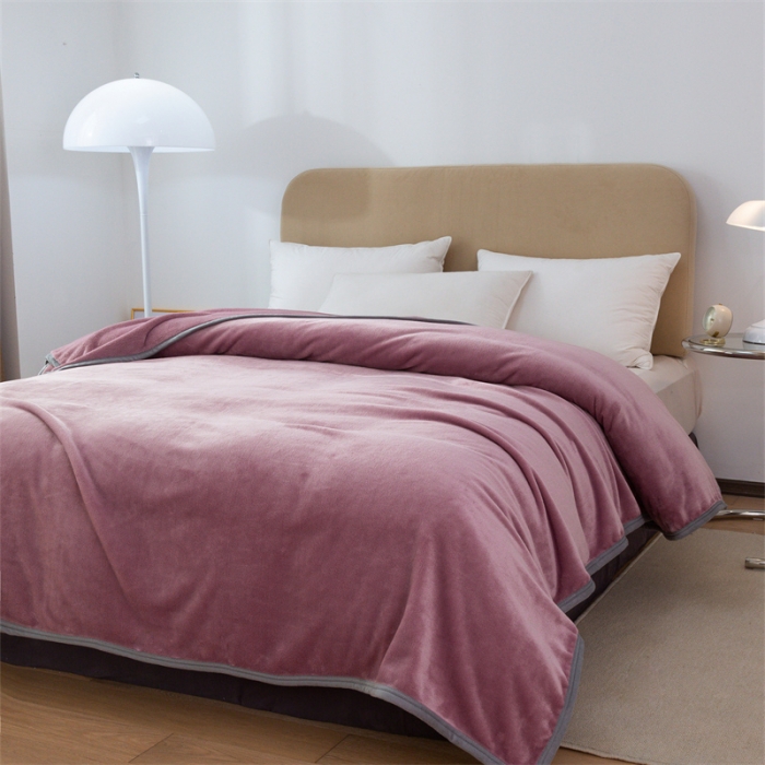 91家纺网 家纺一手货源 找家纺 （总）兰紫橙家纺 2025新款纯色云貂绒360克包边毛毯