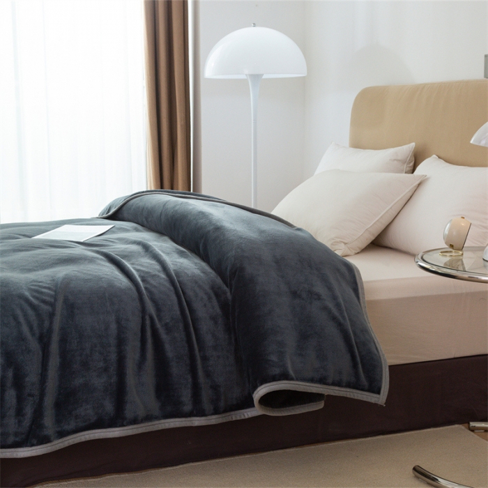 91家纺网 家纺一手货源 找家纺 （总）兰紫橙家纺 2025新款纯色云貂绒360克包边毛毯
