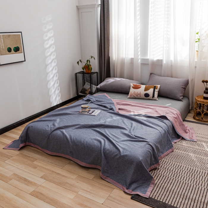 91家纺网 家纺一手货源 找家纺 朴尔 2022年跑量款双层全棉纱布毛巾被 纯真-蓝粉