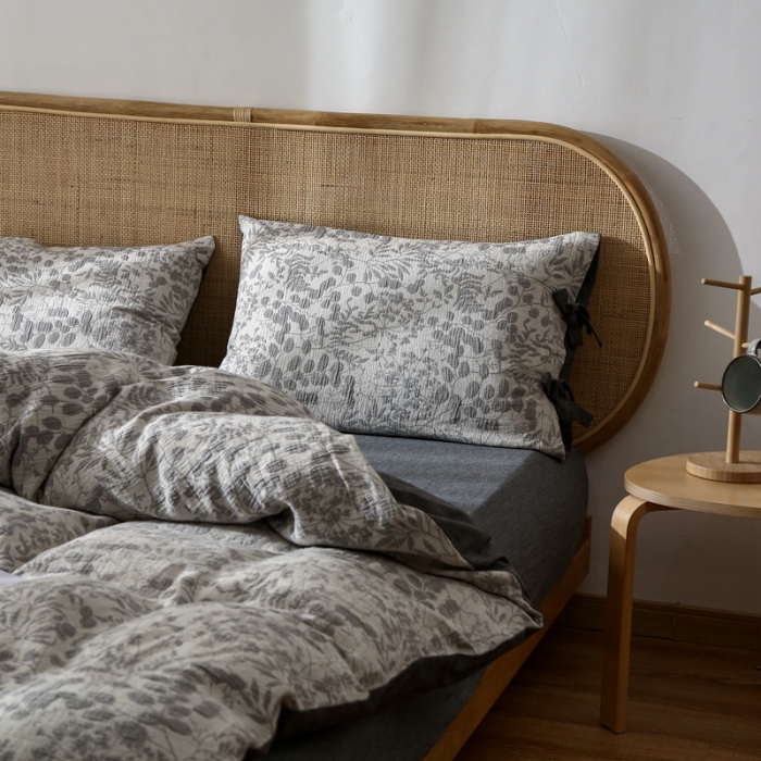 91家纺网 家纺一手货源 找家纺 总安莱 2022高端双层纱栀子花色织大提花蝴蝶结工艺款四件套