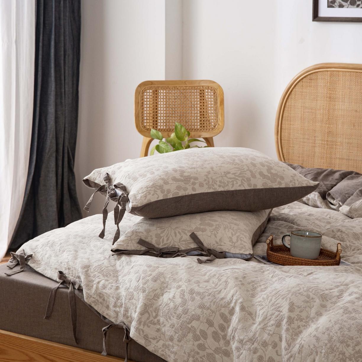 91家纺网 家纺一手货源 找家纺 安莱 2022高端双层纱栀子花色织大提花蝴蝶结工艺款四件套 栀子花浅灰