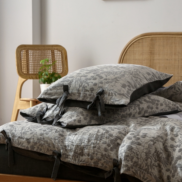 91家纺网 家纺一手货源 找家纺 安莱 2022高端双层纱栀子花色织大提花蝴蝶结工艺款四件套 栀子花深灰