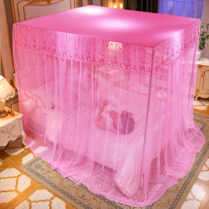 91家纺网 家纺一手货源 找家纺 初心 2025新款三开门防尘顶蚊帐-幸福鹿粉色