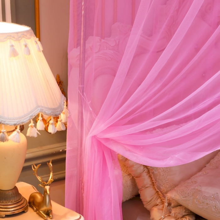 91家纺网 家纺一手货源 找家纺 初心 2025新款三开门防尘顶蚊帐-幸福鹿粉色