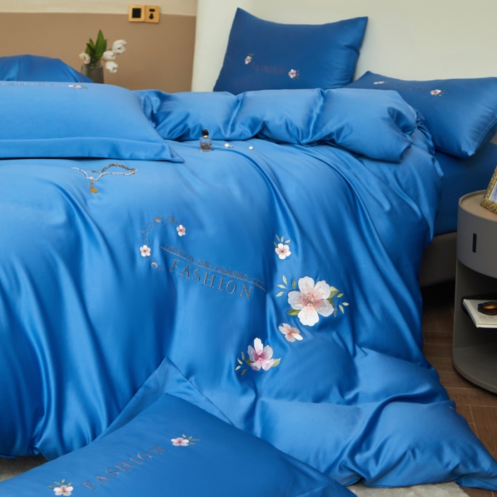 91家纺网 家纺一手货源 找家纺 凡客 2022新款水洗真丝绣花陌上花开系列 陌上花开-宾利蓝