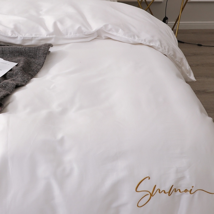 91家纺网 家纺一手货源 找家纺 晶缦 2022新款全棉纯色60S贡缎长绒棉绣花四件套 洛拉-本白