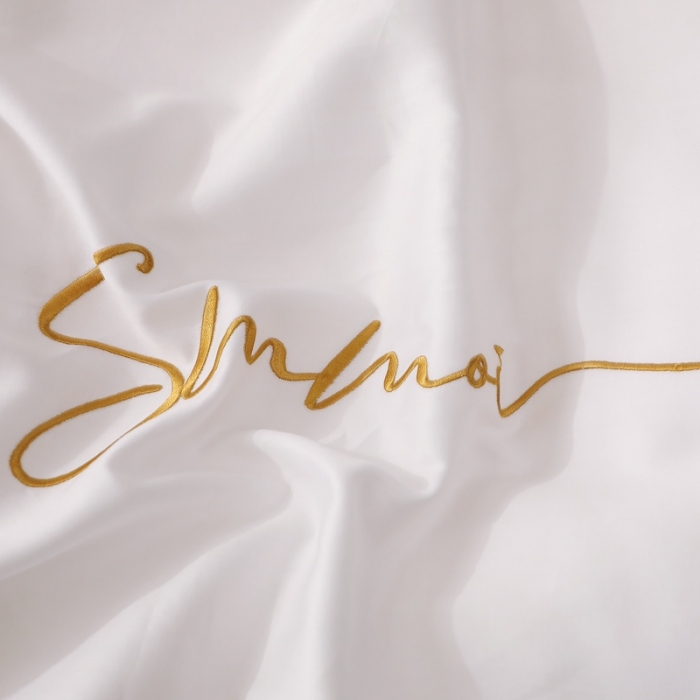 91家纺网 家纺一手货源 找家纺 晶缦 2022新款全棉纯色60S贡缎长绒棉绣花四件套 洛拉-本白